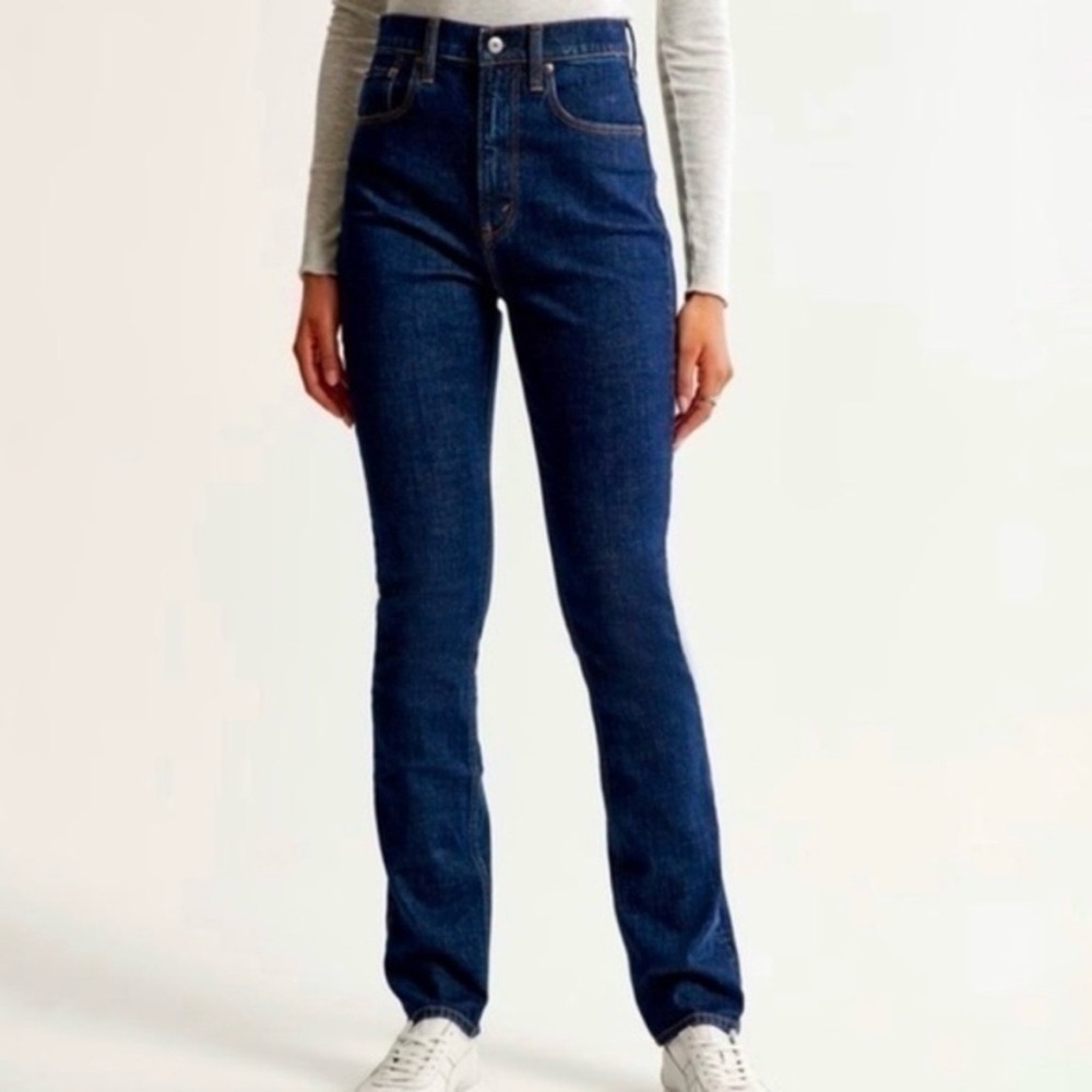✨ Abercrombie Slim Straight Ultra High Rise Jeans ✨